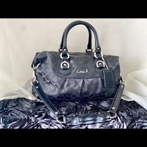 ✨Coach✨Black Ashley Signature Saten Bag & Wristlet